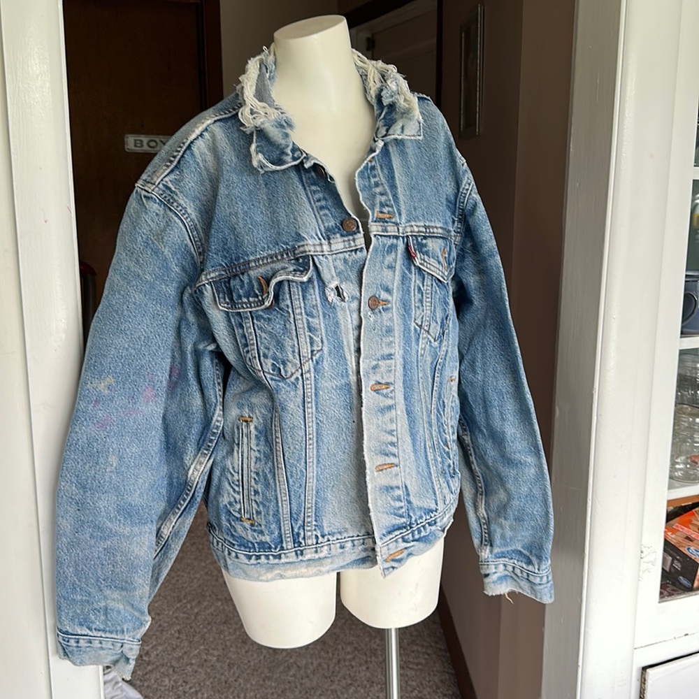 Levi’s 1980’s vintage distressed trucker jacket sz 46